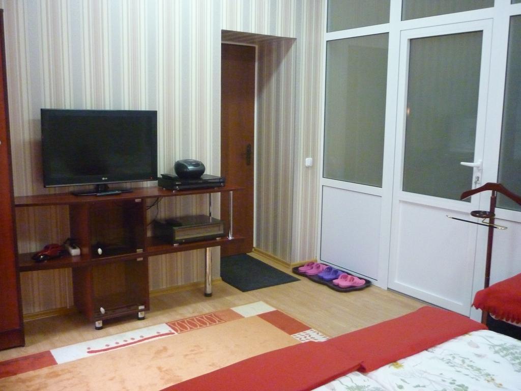 Hostel 3 Stars Na Oktyabryskoy Vitebsk Eksteriør billede
