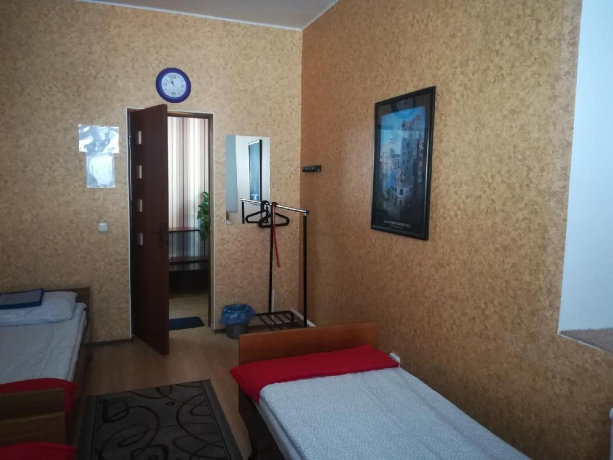 Hostel 3 Stars Na Oktyabryskoy Vitebsk Eksteriør billede